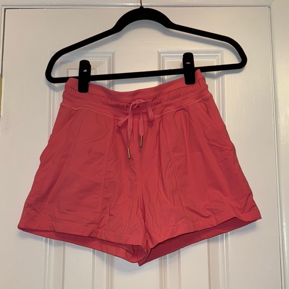 Lululemon Dance Studio High-Rise Short 3.5” - Picture 1 of 2